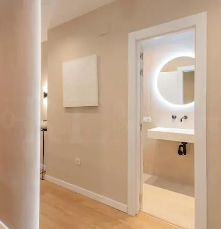 Contemporary Minimalist By Rems Málaga