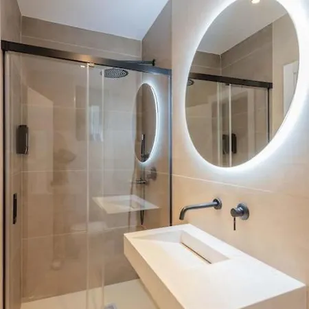 Contemporary Minimalist By Rems Daire *