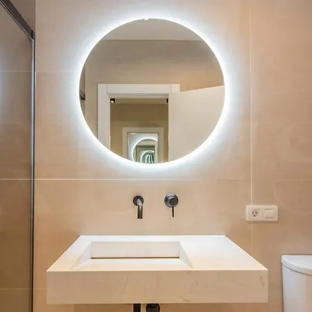 Contemporary Minimalist By Rems Daire Málaga
